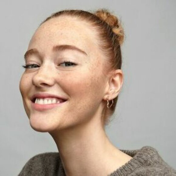 Pandora Asymmetrical Heart Hoop Earrings - Picture 2 of 4